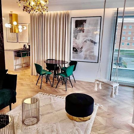 شقة Wloski Apartament كوزتسالين المظهر الخارجي الصورة