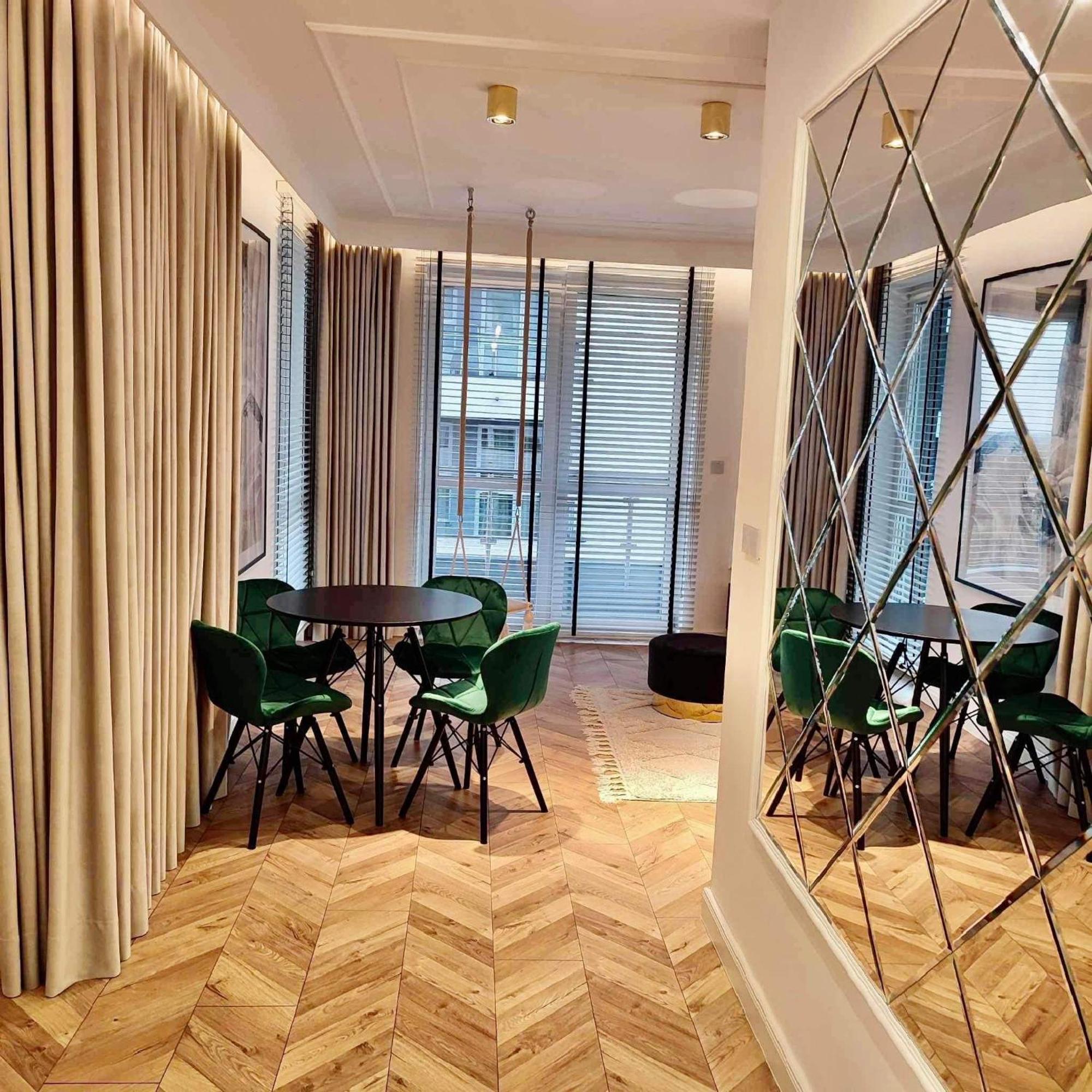 شقة Wloski Apartament كوزتسالين المظهر الخارجي الصورة